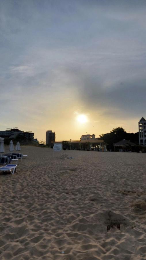 Апартаменты Aphrodite Roce Pantai Sunny Bagian luar foto